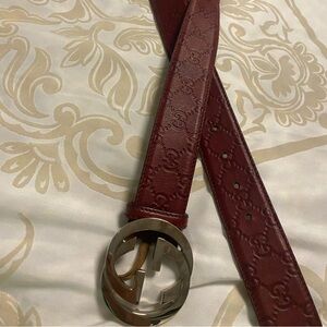 Gucci Burgundy silver buckle size 105,  42